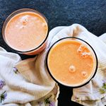 Du suchst ein sommerlich erfrischendes Getränk? Wie wäre es mit Melonen-Lassi? Ein einfaches veganes Rezept für einen leckeren Joghurtdrink.