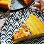 Rezept: Rührkuchen mit Zitrone und Himbeeren - einfacher, unheimlich fluffiger und saftiger Kuchen aus der Springform. Nachbacken & genießen!