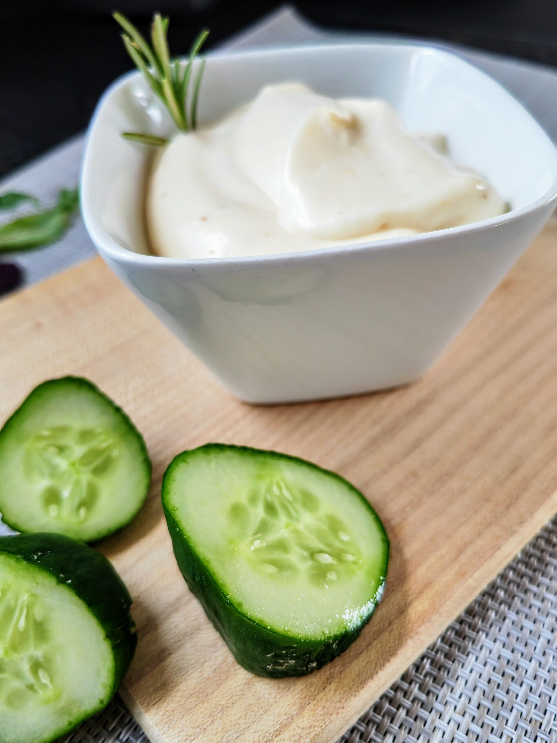 Mayo ohne Ei - ein einfaches veganes Rezept auf Cappotella.de, dem Foodblog für schlichten Genuss!