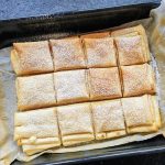 Einfache Blätterteig Kissen aus nur wenigen Zutaten und in wenigen Minuten zubereitet? Hier findest du ein kinderleichtes veganes Rezept