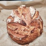 Einfaches saftiges Bauernbrot ohne Kneten. Dieses Rezept musst du unbedingt ausprobieren!